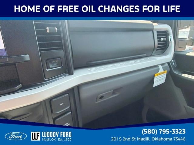 2026 Ford Super Duty F-350 DRW XLT 4WD Crew Cab 8' Box