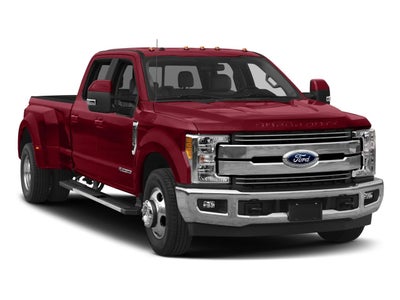 2017 Ford Super Duty F-350 DRW Lariat 4WD Crew Cab 8' Box
