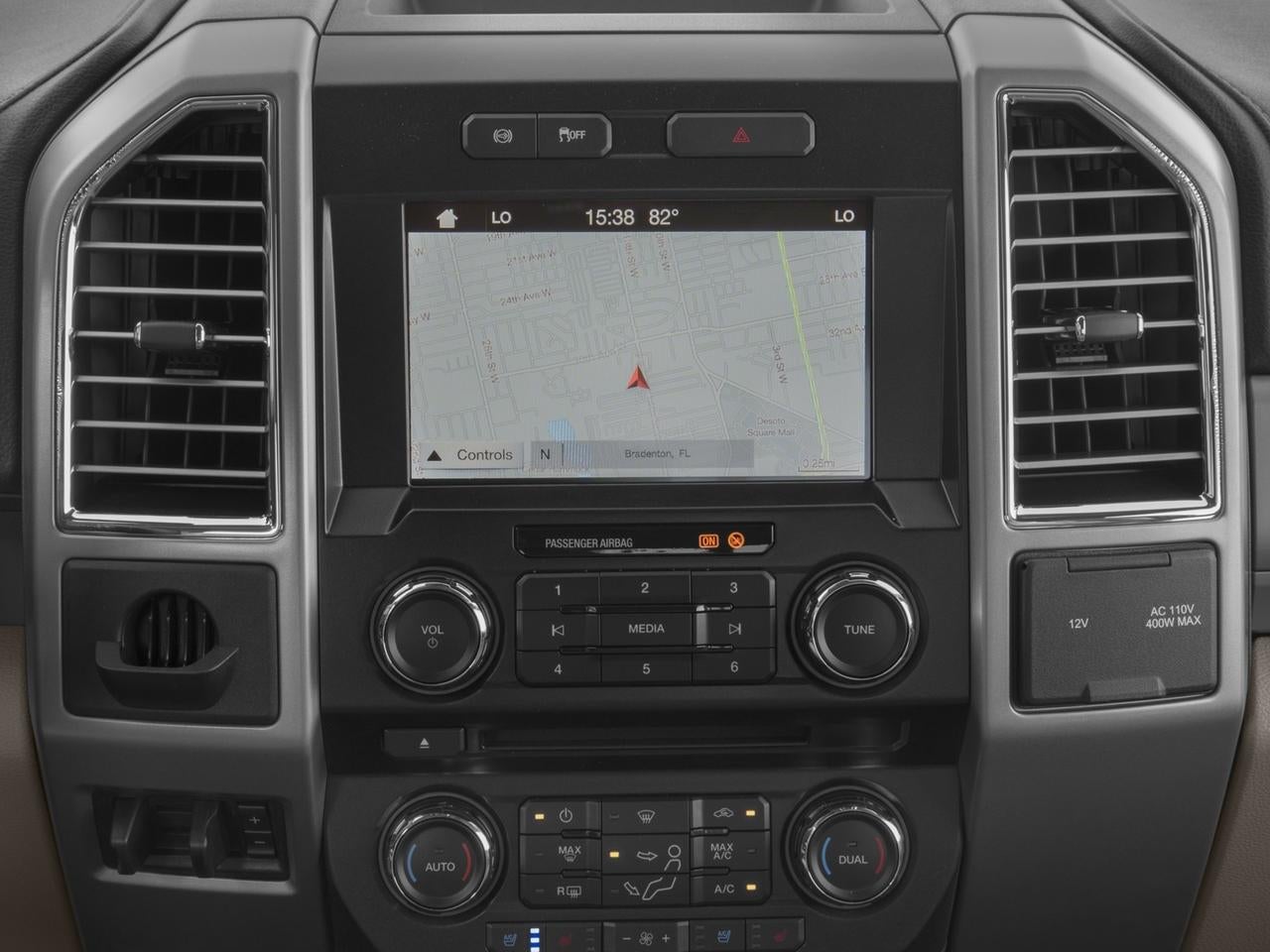 2017 Ford Super Duty F-350 DRW Lariat 4WD Crew Cab 8' Box