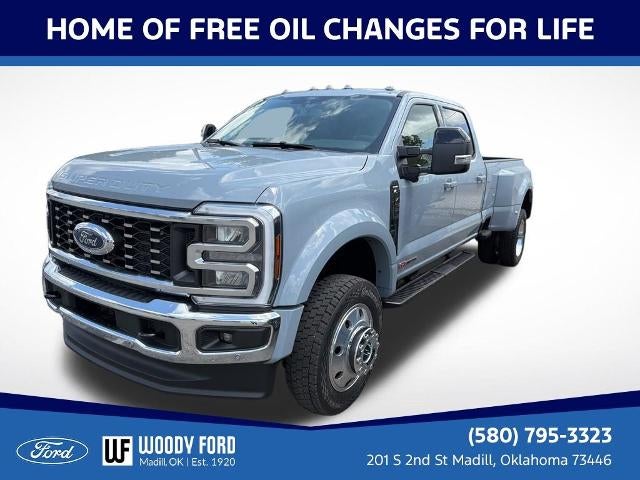 2026 Ford Super Duty F-450 DRW LARIAT 4WD Crew Cab 8' Box