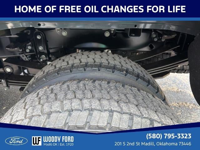 2026 Ford Super Duty F-450 DRW LARIAT 4WD Crew Cab 8' Box