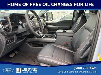 2026 Ford Super Duty F-450 DRW LARIAT 4WD Crew Cab 8' Box