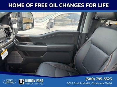 2026 Ford Super Duty F-450 DRW LARIAT 4WD Crew Cab 8' Box