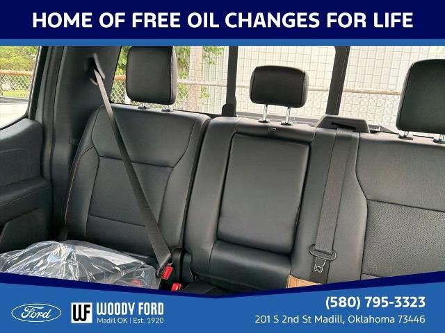 2026 Ford Super Duty F-450 DRW LARIAT 4WD Crew Cab 8' Box