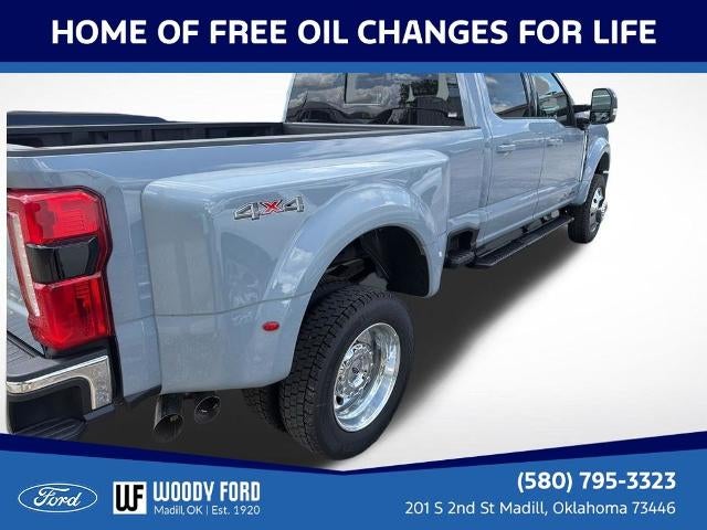 2026 Ford Super Duty F-450 DRW LARIAT 4WD Crew Cab 8' Box