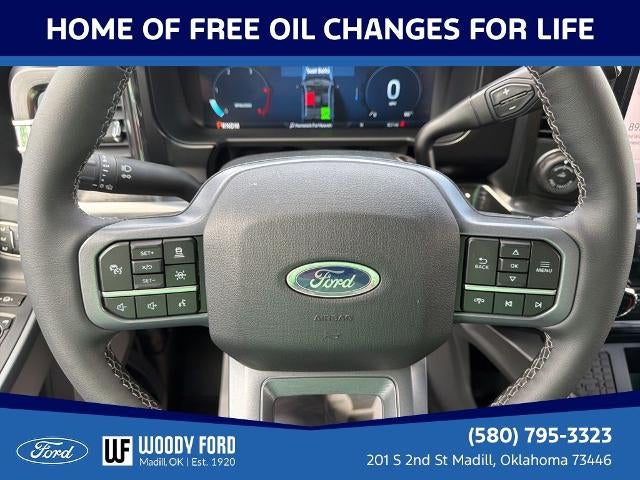 2026 Ford Super Duty F-450 DRW LARIAT 4WD Crew Cab 8' Box