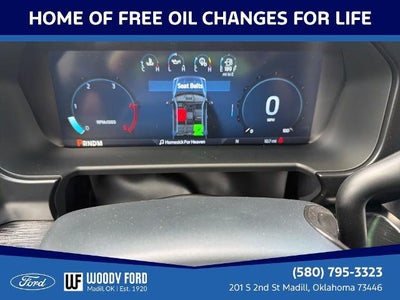 2026 Ford Super Duty F-450 DRW LARIAT 4WD Crew Cab 8' Box