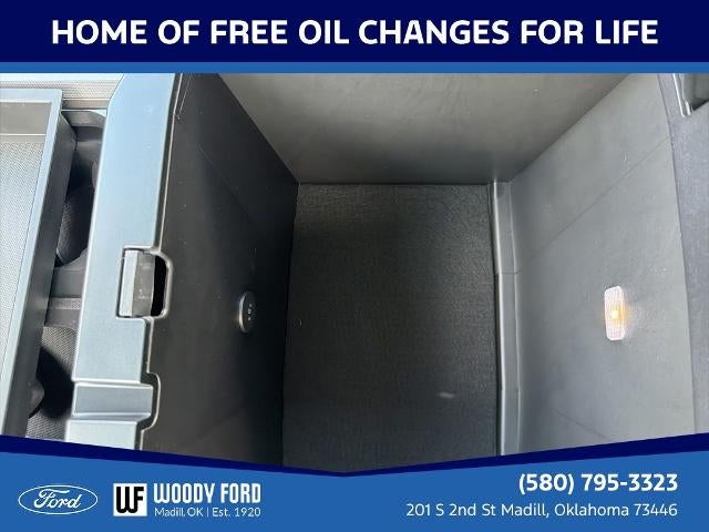 2026 Ford Super Duty F-450 DRW LARIAT 4WD Crew Cab 8' Box