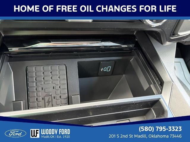2026 Ford Super Duty F-450 DRW LARIAT 4WD Crew Cab 8' Box