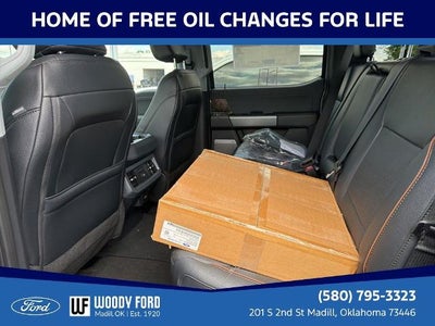 2026 Ford Super Duty F-450 DRW LARIAT 4WD Crew Cab 8' Box