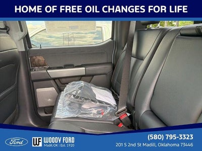 2026 Ford Super Duty F-450 DRW LARIAT 4WD Crew Cab 8' Box