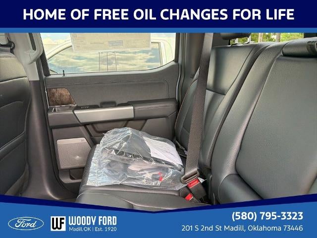 2026 Ford Super Duty F-450 DRW LARIAT 4WD Crew Cab 8' Box