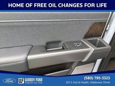 2026 Ford Super Duty F-450 DRW LARIAT 4WD Crew Cab 8' Box