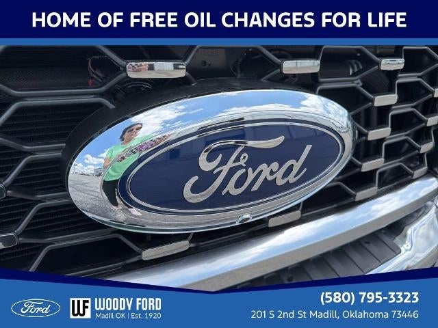 2026 Ford Super Duty F-450 DRW LARIAT 4WD Crew Cab 8' Box