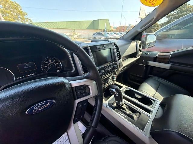 2017 Ford F-150 Lariat 4WD SuperCrew 5.5' Box