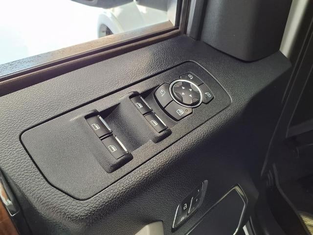 2017 Ford F-150 Lariat 4WD SuperCrew 5.5' Box