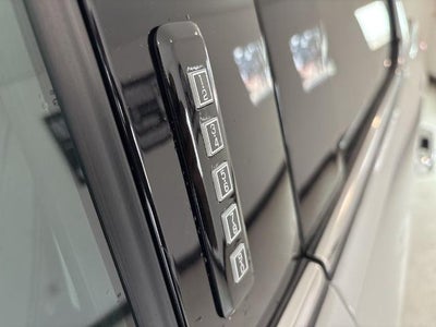 2023 Ford F-150 LARIAT 4WD SuperCrew 5.5' Box