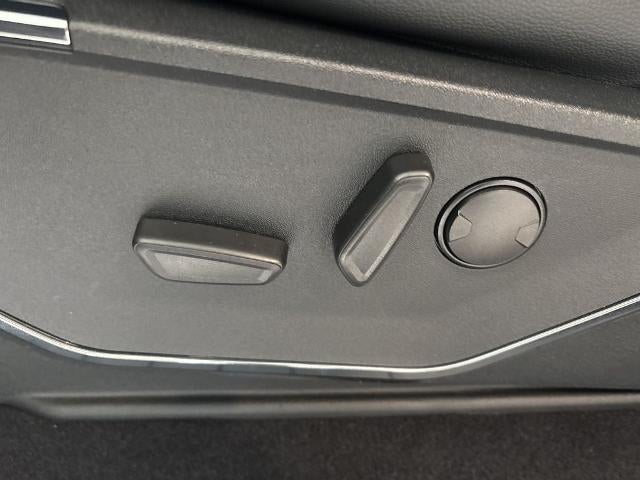 2023 Ford F-150 LARIAT 4WD SuperCrew 5.5' Box