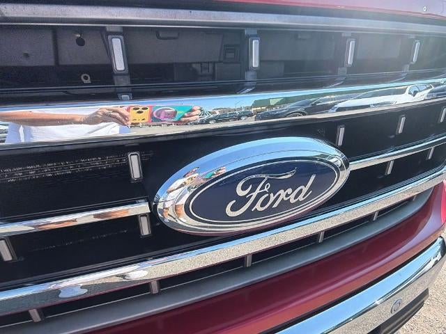 2022 Ford F-150 LARIAT 4WD SuperCrew 5.5' Box
