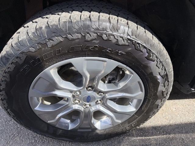 2022 Ford F-150 Platinum 4WD SuperCrew 5.5' Box