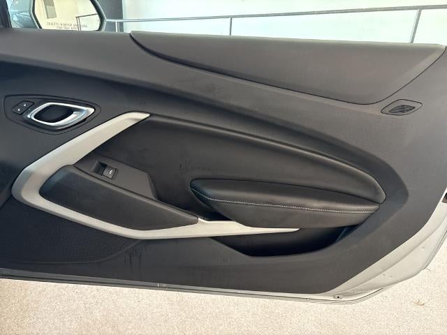 2023 Chevrolet Camaro 2dr Convertible 1LT