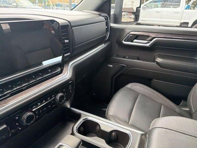 2024 Chevrolet Silverado 1500 Crew Cab Standard Box 4-Wheel Drive LTZ