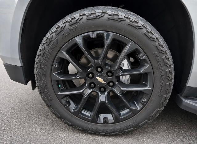 2023 Chevrolet Suburban 2WD LT