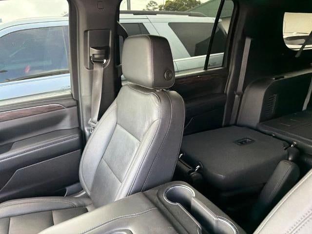 2023 Chevrolet Suburban 2WD LT