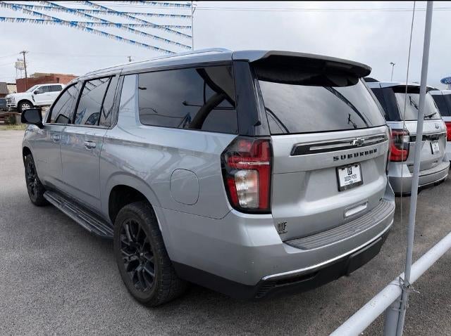 2023 Chevrolet Suburban 2WD LT