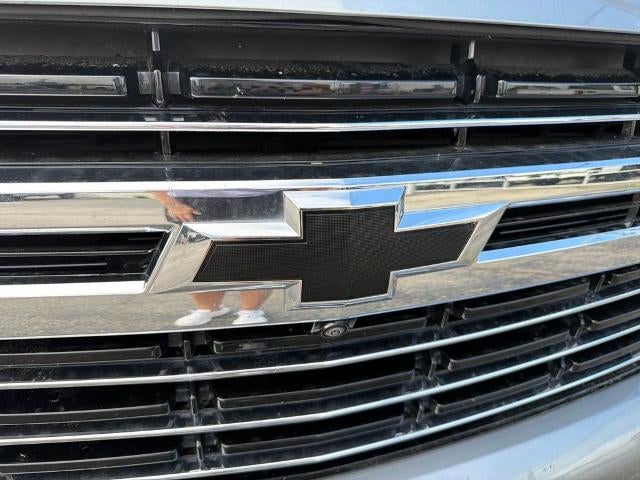 2023 Chevrolet Suburban 2WD LT