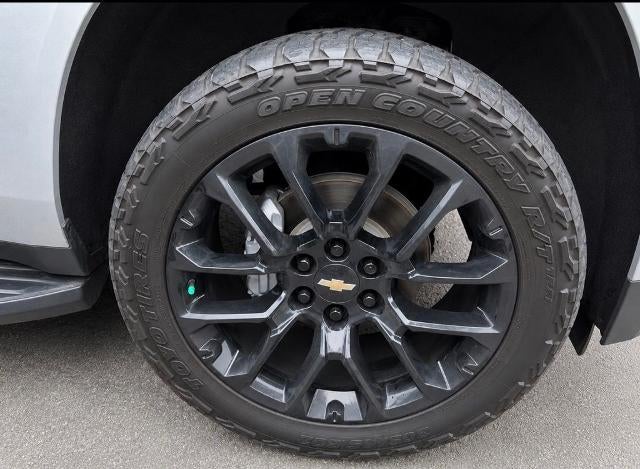 2023 Chevrolet Suburban 2WD LT