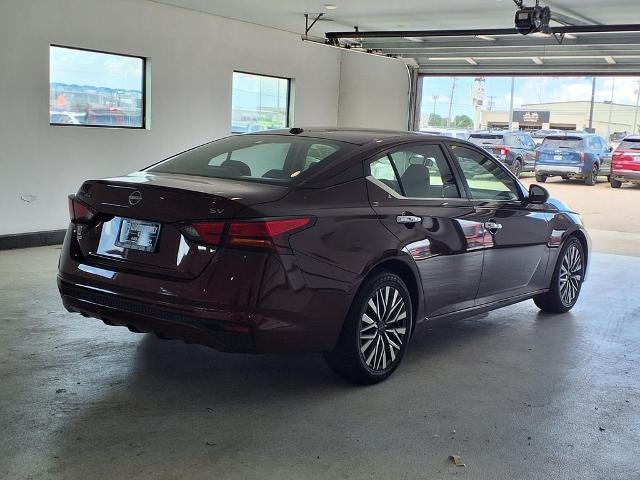 2024 Nissan Altima 2.5 SV Sedan