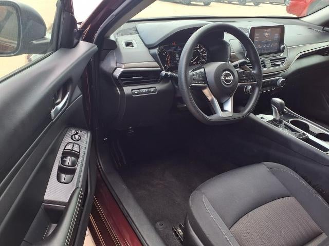 2024 Nissan Altima 2.5 SV Sedan