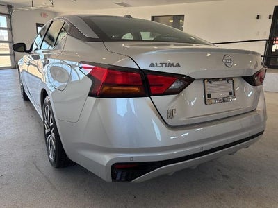 2024 Nissan Altima 2.5 SV Sedan