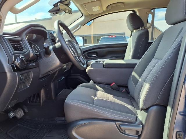 2022 Nissan Titan 4x2 Crew Cab SV
