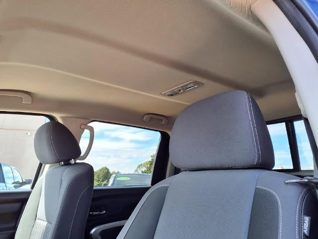 2022 Nissan Titan 4x2 Crew Cab SV