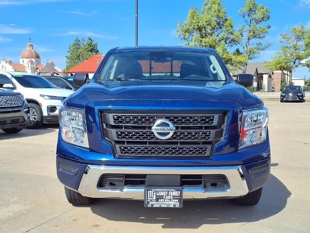 2022 Nissan Titan 4x2 Crew Cab SV
