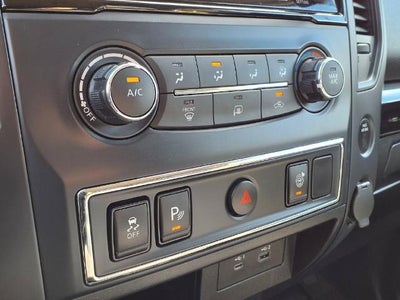 2022 Nissan Titan 4x2 Crew Cab SV
