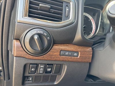 2016 Nissan Titan XD 4WD Crew Cab Platinum Reserve Diesel