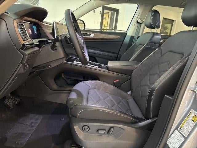 2024 Volkswagen Atlas 2.0T SE w/Technology 4MOTION