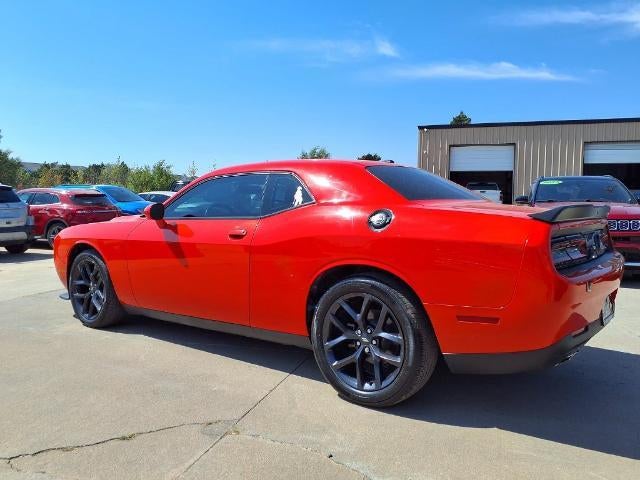 2021 Dodge Challenger SXT RWD