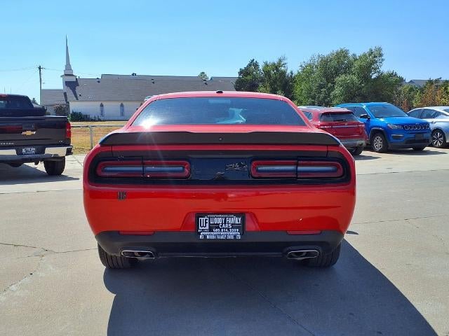 2021 Dodge Challenger SXT RWD