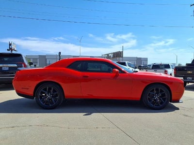 2021 Dodge Challenger SXT RWD