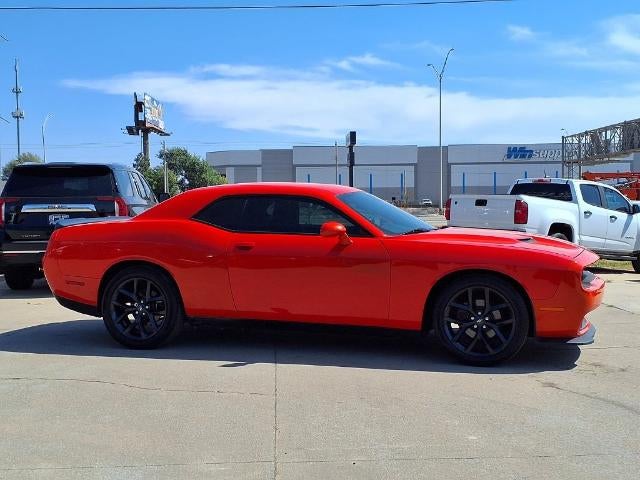 2021 Dodge Challenger SXT RWD