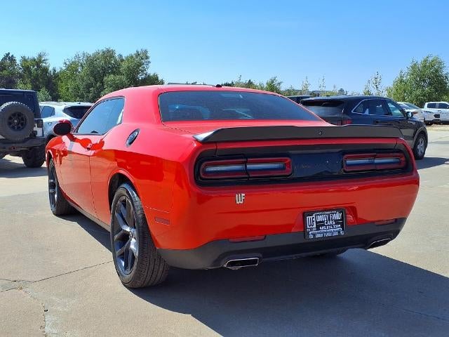 2021 Dodge Challenger SXT RWD