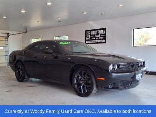 2022 Dodge Challenger SXT RWD