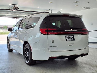 2022 Chrysler Pacifica Touring L FWD