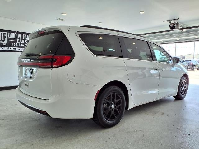 2022 Chrysler Pacifica Touring L FWD
