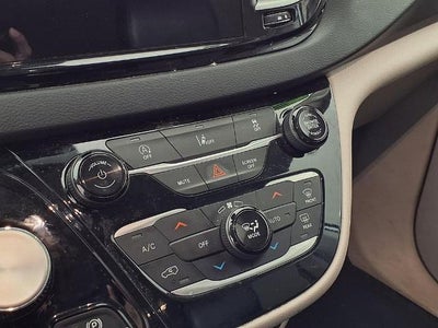 2022 Chrysler Pacifica Touring L FWD