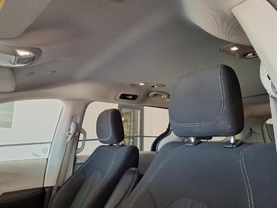 2023 Chrysler Voyager LX FWD